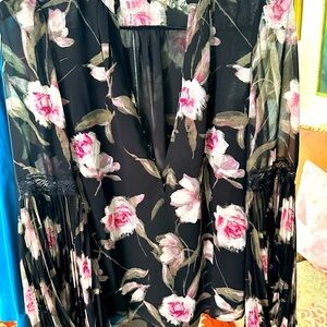 White House black market sheer chiffon blouse with pleated sleeves